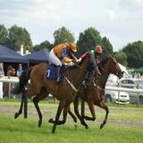 Chaninbar fights for the lead